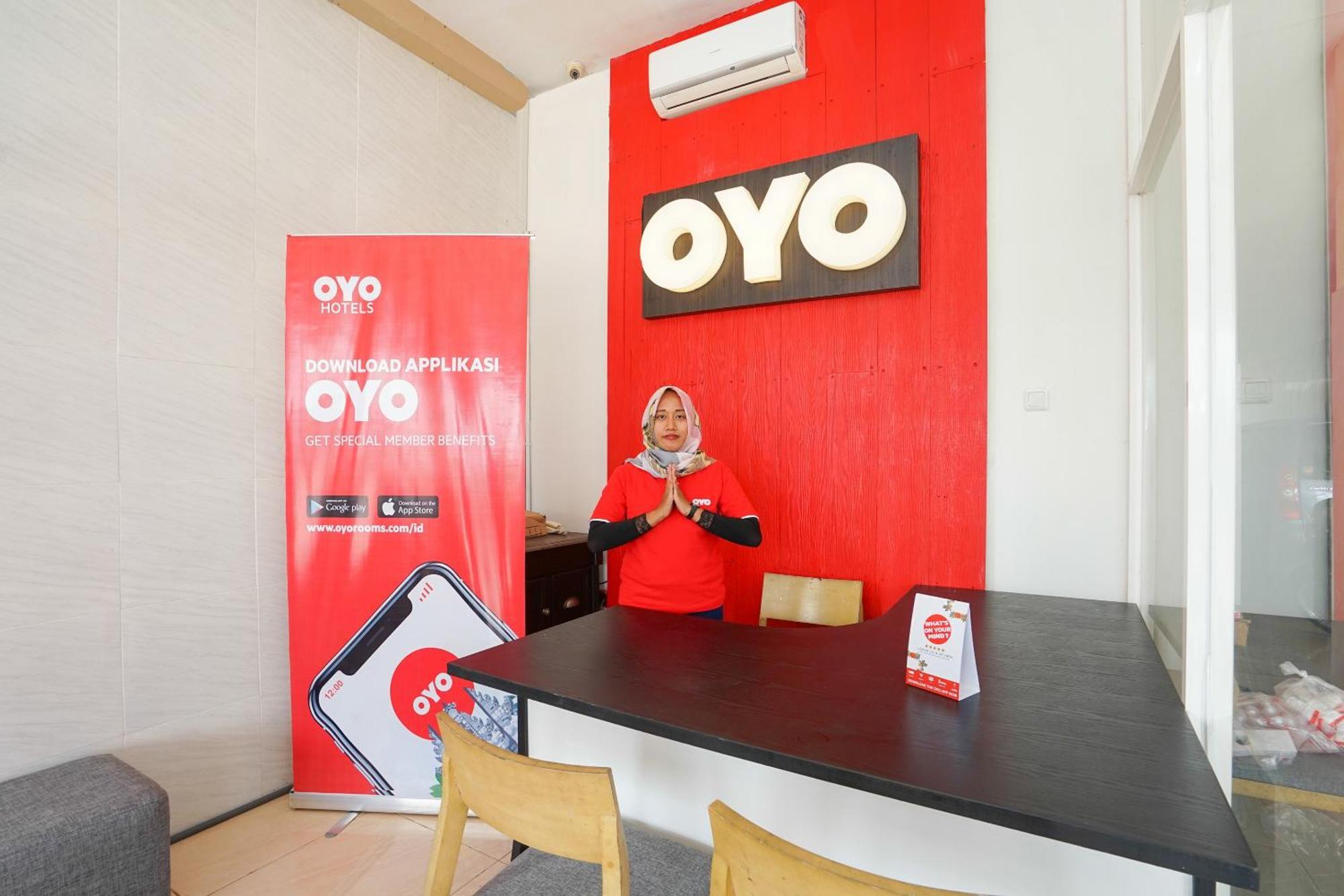Oyo 425 Mojokerto Guesthouse ภายนอก รูปภาพ