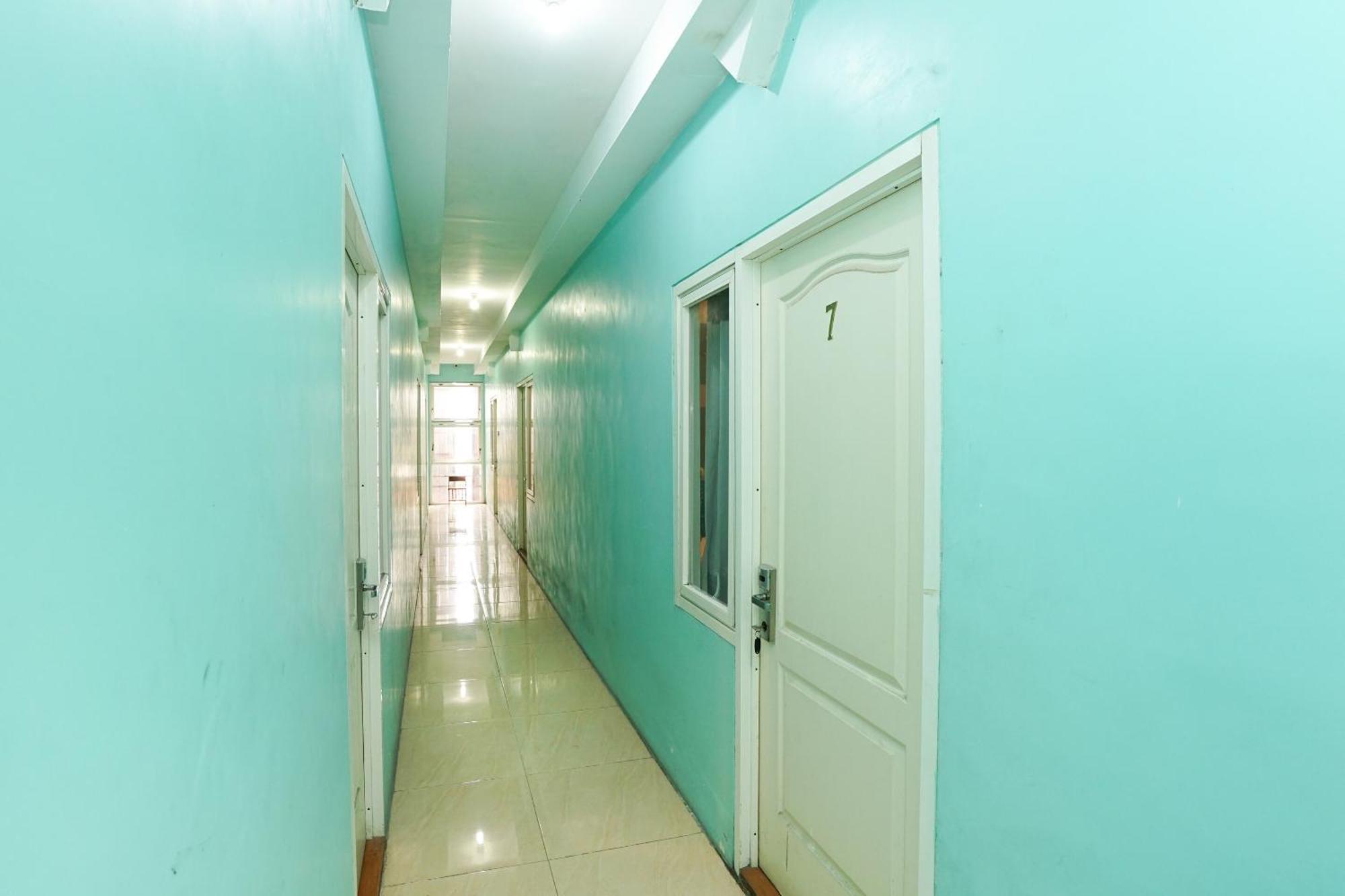 Oyo 425 Mojokerto Guesthouse ภายนอก รูปภาพ